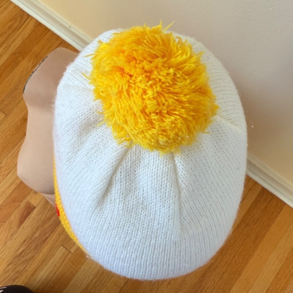Vintage White & Yellow Pom-Pom Beanie – “First Choice” Graphic * Fun retro - Picture 5 of 6